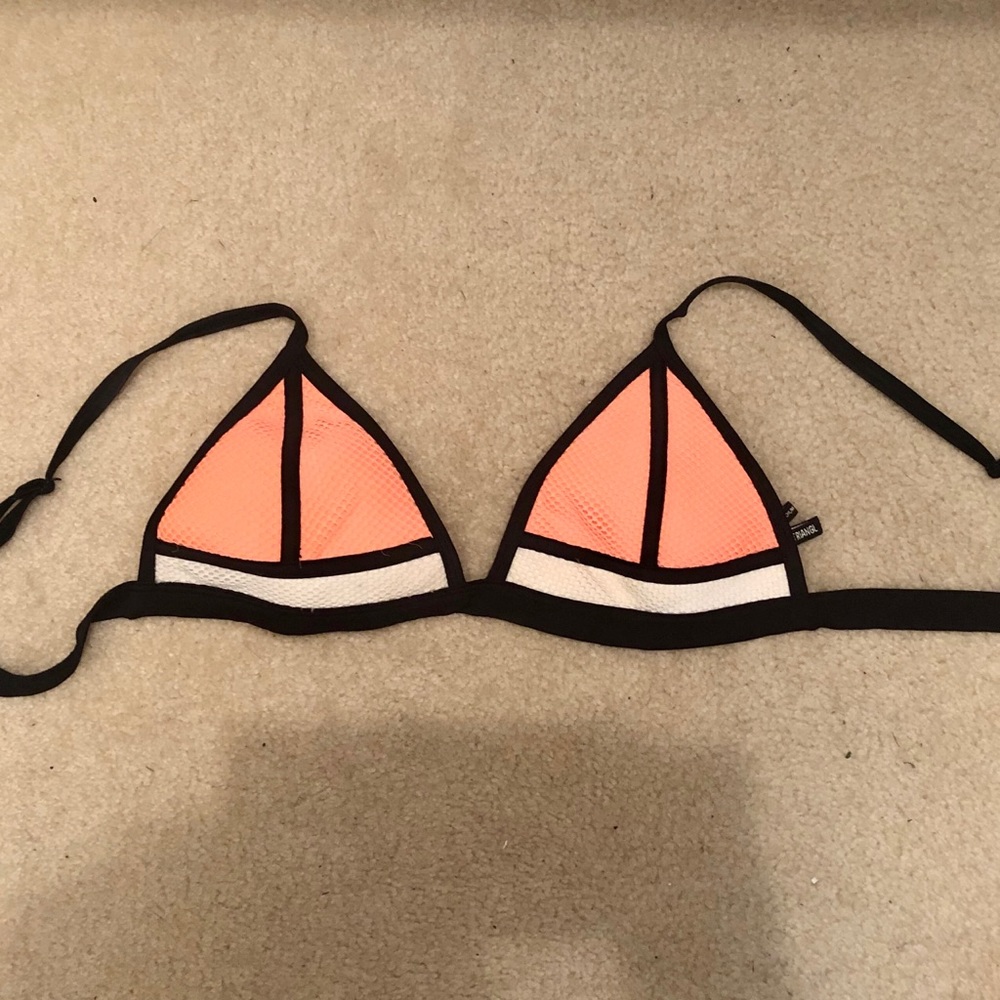 Original triangl orange mesh top